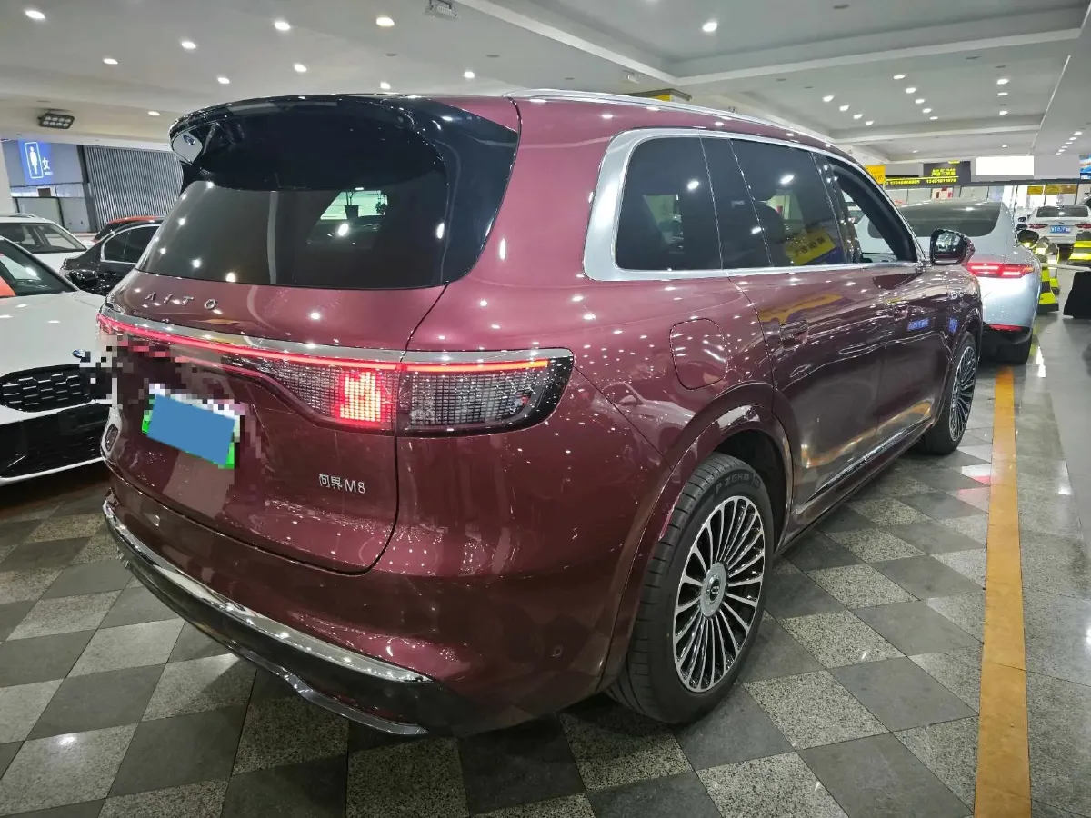 2025 AITO AITO M8 REEV 160HP REEV 53.4KWH,autocango,china used car exporter,china ev exporter,chinese used car exporter,chinese used ev exporter