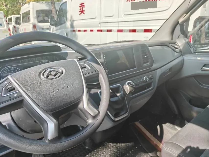 2021 MAXUS XinTu V80 2.0T 127HP L4 6MT,autocango,china used car exporter,china ev exporter,chinese used car exporter,chinese used ev exporter