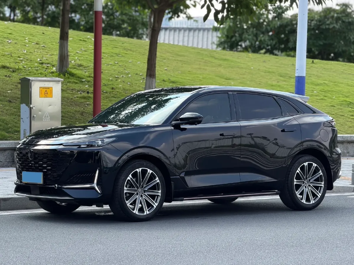 2021 ChangAn UNI-K 2.0T 233HP L4 8AT,autocango,china used car exporter,china ev exporter,chinese used car exporter,chinese used ev exporter
