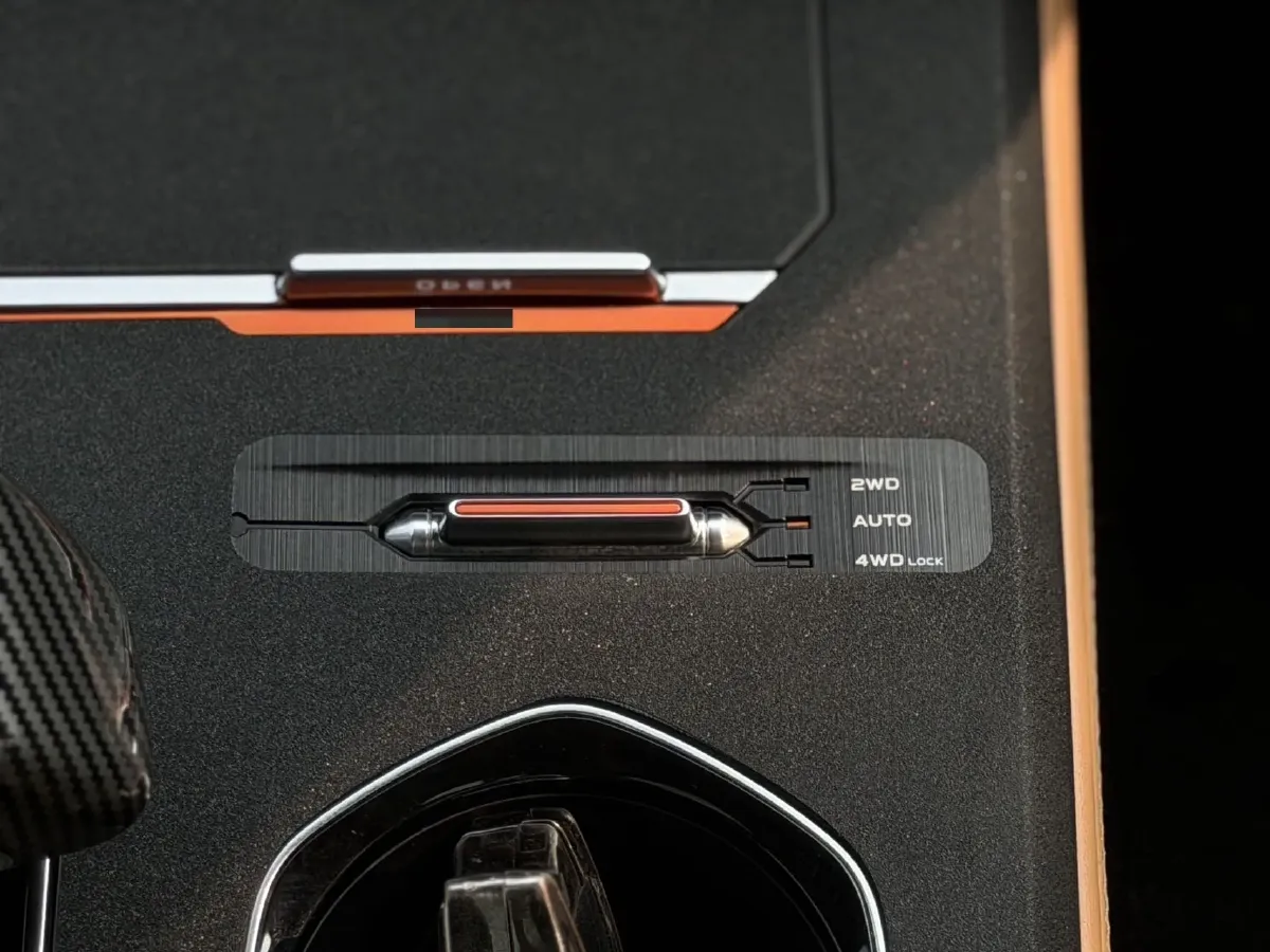 2021 ChangAn UNI-K 2.0T 233HP L4 8AT,autocango,china used car exporter,china ev exporter,chinese used car exporter,chinese used ev exporter