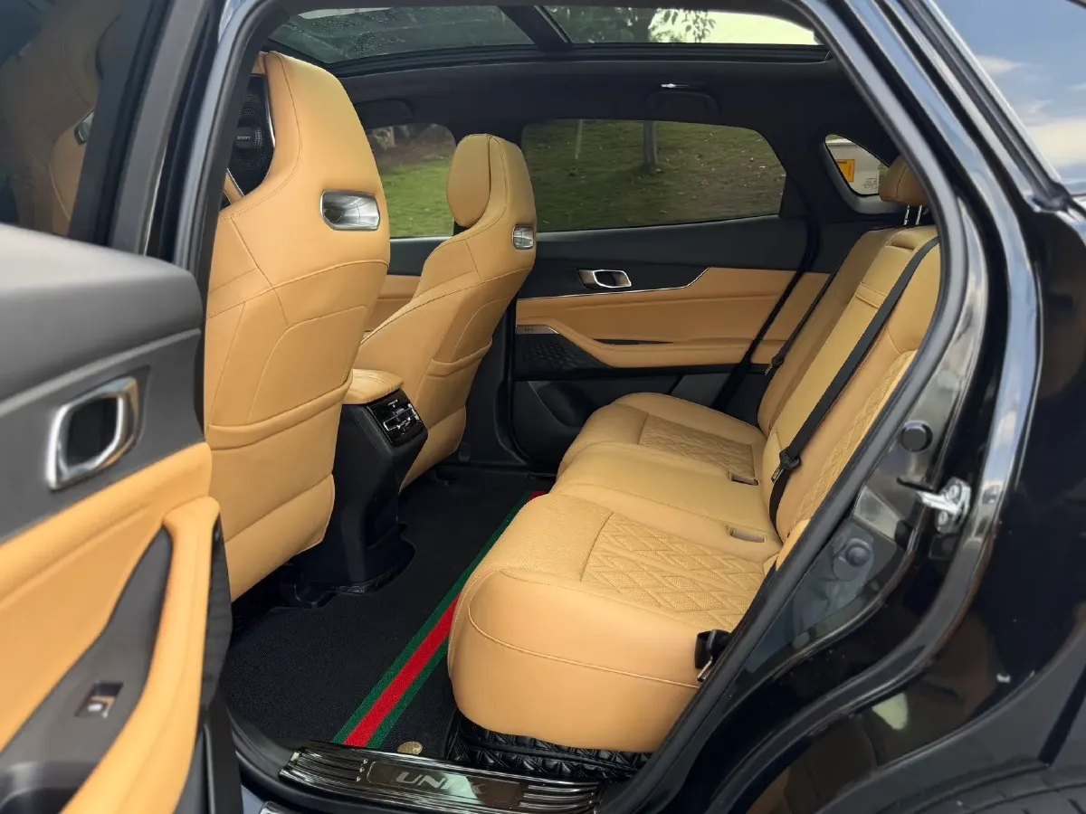 2021 ChangAn UNI-K 2.0T 233HP L4 8AT,autocango,china used car exporter,china ev exporter,chinese used car exporter,chinese used ev exporter