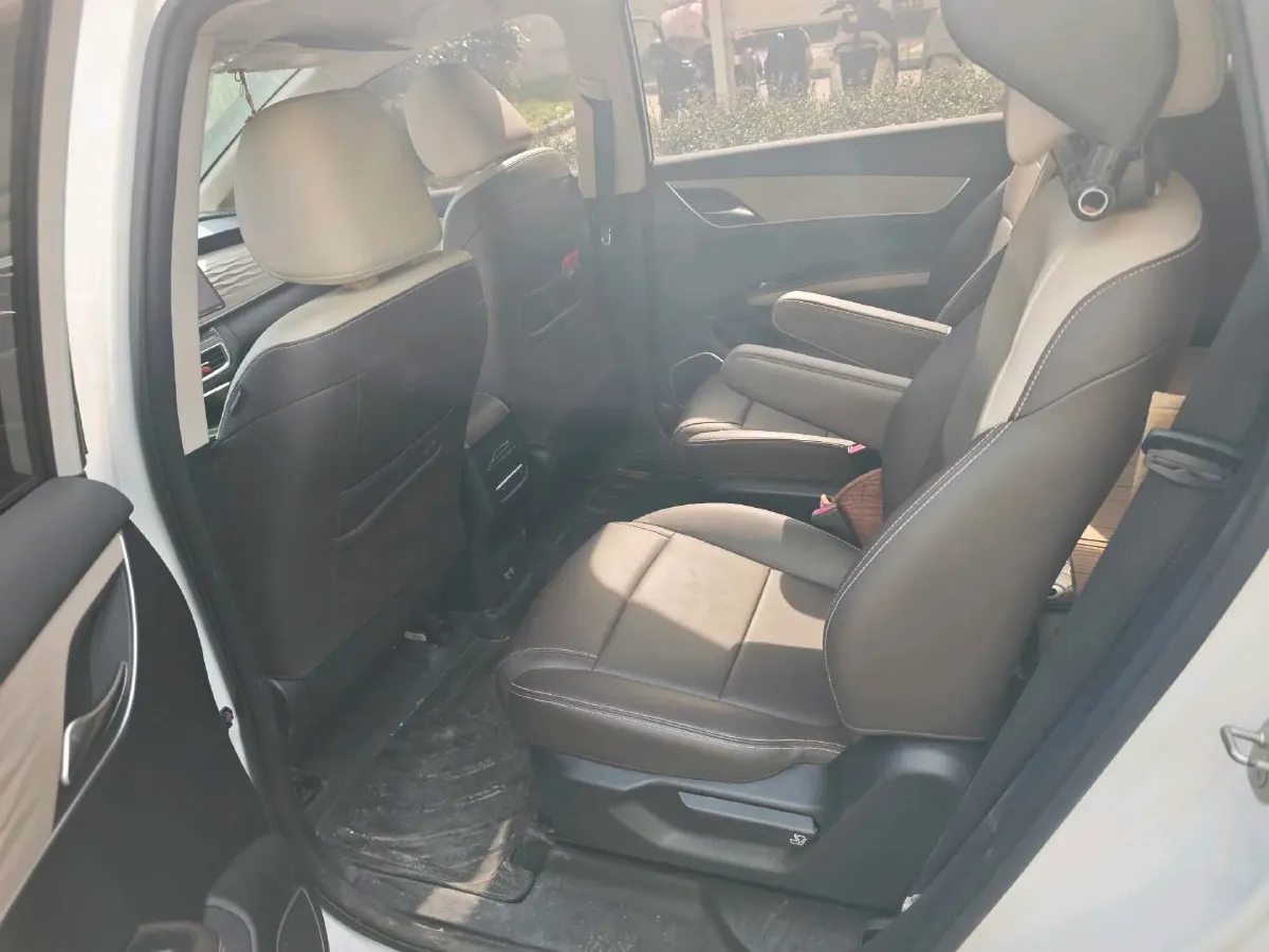 2022 Skyworth HT-i 1.5L 110HP L4 E-CVT PHEV 21.68KWH,autocango,china used car exporter,china ev exporter,chinese used car exporter,chinese used ev exporter