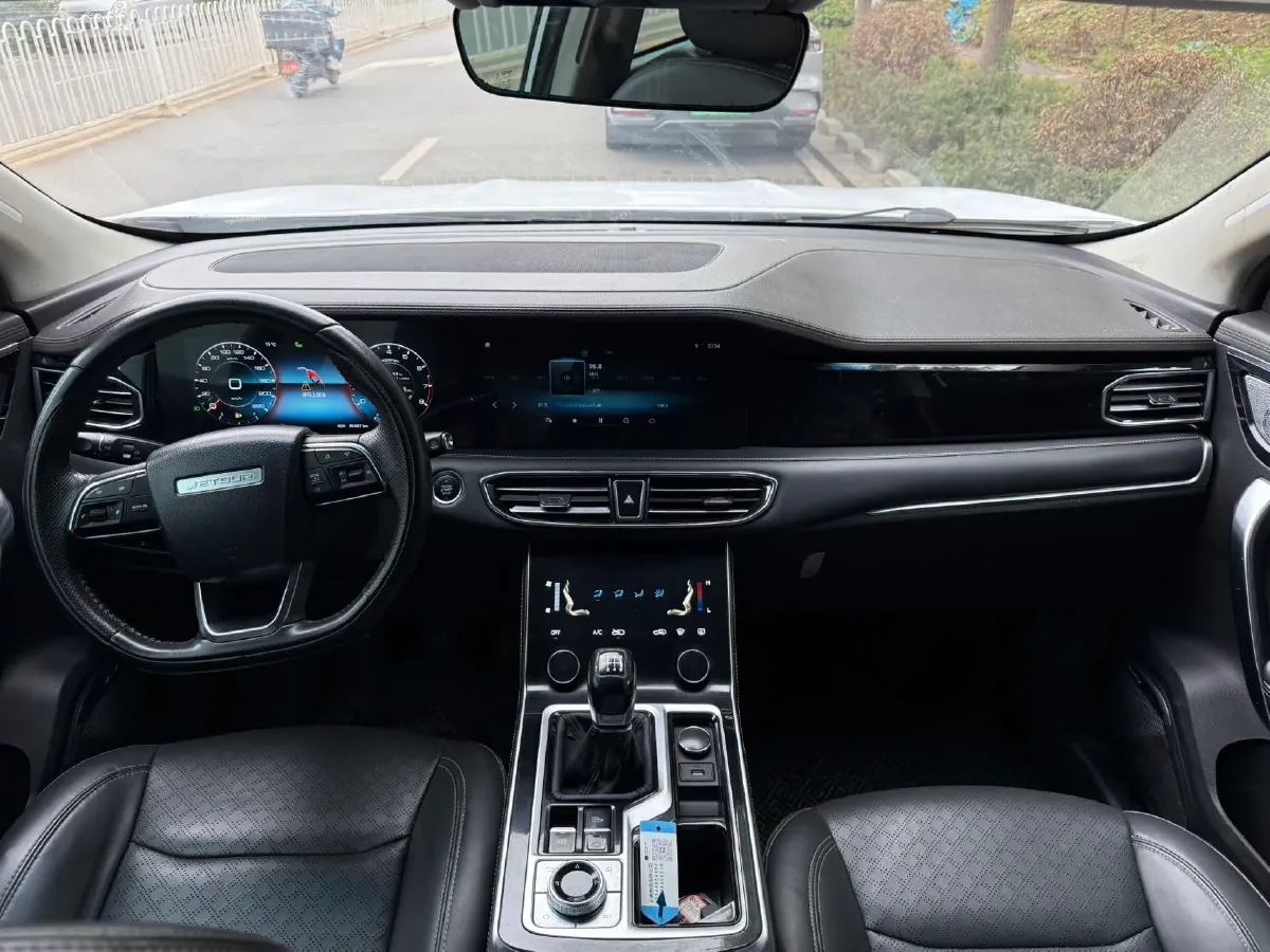2021 DongFeng Forthing LingZhi Plus 2.0L 133HP L4 6MT,autocango,china used car exporter,china ev exporter,chinese used car exporter,chinese used ev exporter