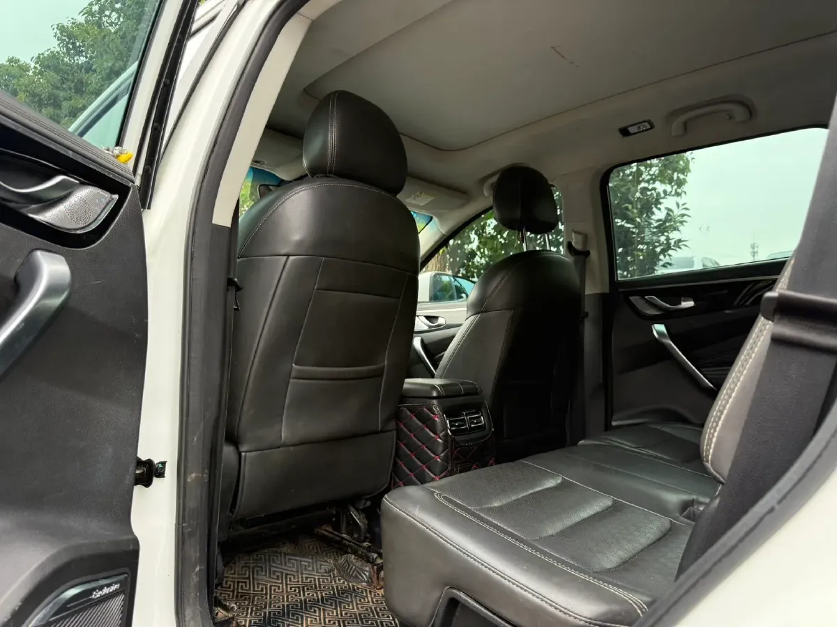 2021 DongFeng Forthing LingZhi Plus 2.0L 133HP L4 6MT,autocango,china used car exporter,china ev exporter,chinese used car exporter,chinese used ev exporter