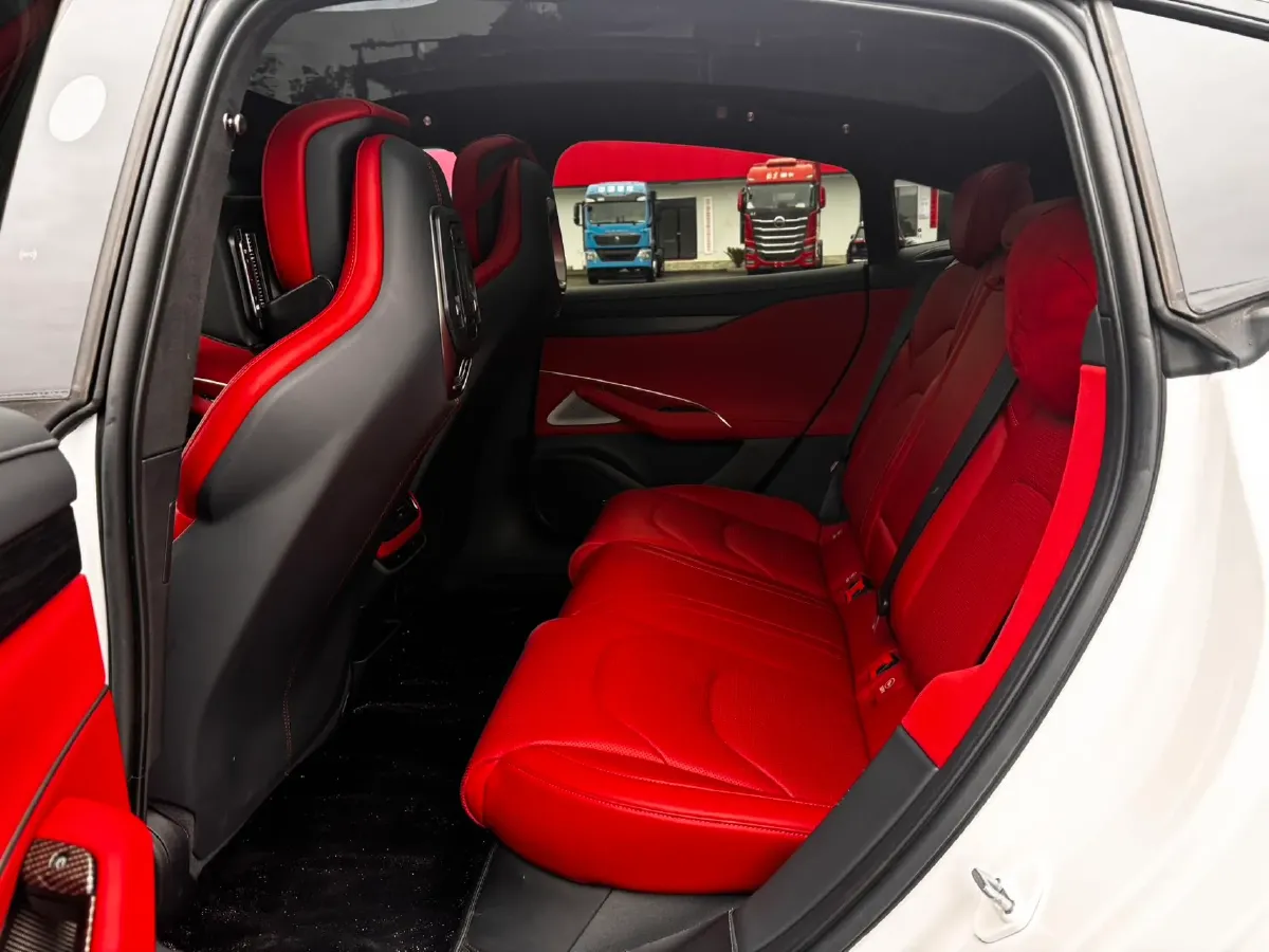 2024 MI SU7 BEV 101KWH,autocango,china used car exporter,china ev exporter,chinese used car exporter,chinese used ev exporter