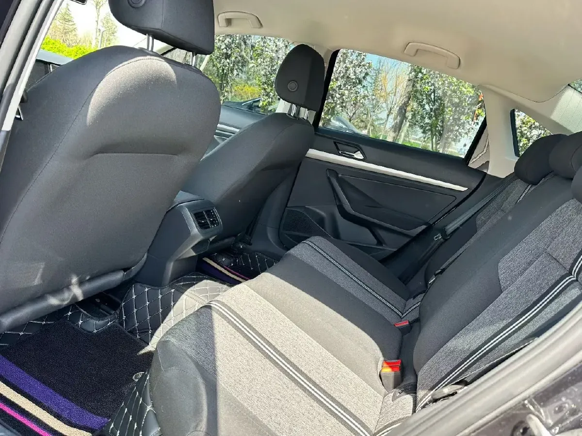 2019 Volkswagen T-Cross 1.5L 113HP L4 6AT,autocango,china used car exporter,china ev exporter,chinese used car exporter,chinese used ev exporter