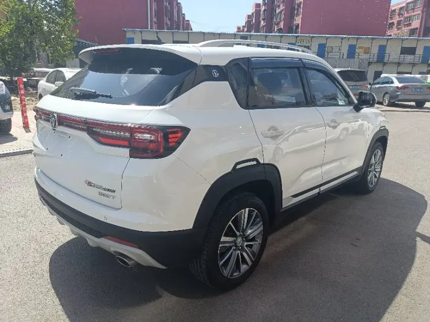 2019 ChangAn CS35 Plus 1.4T 158HP L4 7DCT,autocango,china used car exporter,china ev exporter,chinese used car exporter,chinese used ev exporter