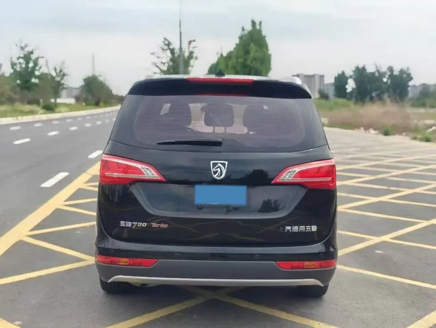 2017 BaoJun 730 1.5T 150HP L4 6MT,autocango,china used car exporter,china ev exporter,chinese used car exporter,chinese used ev exporter