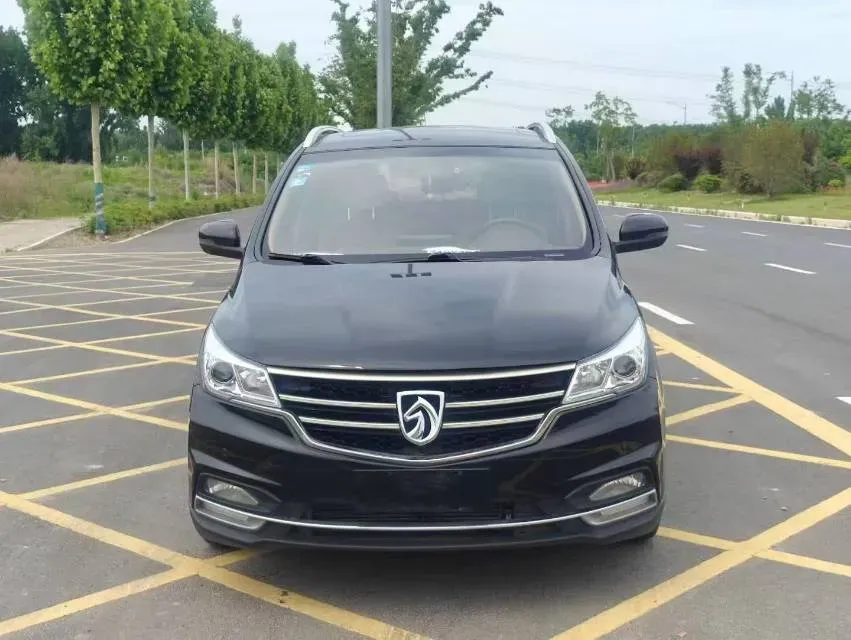 2017 BaoJun 730 1.5T 150HP L4 6MT,autocango,china used car exporter,china ev exporter,chinese used car exporter,chinese used ev exporter