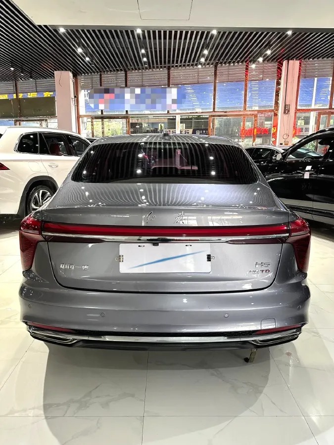 2023 HongQi H5 2.0T 224HP L4 8AT,autocango,china used car exporter,china ev exporter,chinese used car exporter,chinese used ev exporter