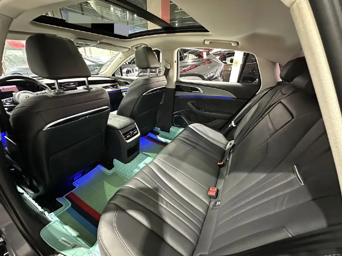 2023 HongQi H5 2.0T 224HP L4 8AT,autocango,china used car exporter,china ev exporter,chinese used car exporter,chinese used ev exporter