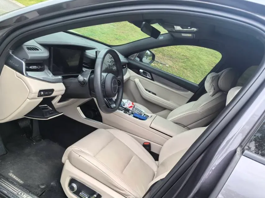 2024 LYNK&CO 09 EM-P 2.0T 254HP L4 3DHT PHEV 40.1KWH,autocango,china used car exporter,china ev exporter,chinese used car exporter,chinese used ev exporter