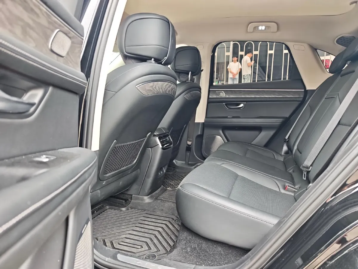 2022 JMC YuHu 7 2.0T 141HP L4 8AT,autocango,china used car exporter,china ev exporter,chinese used car exporter,chinese used ev exporter