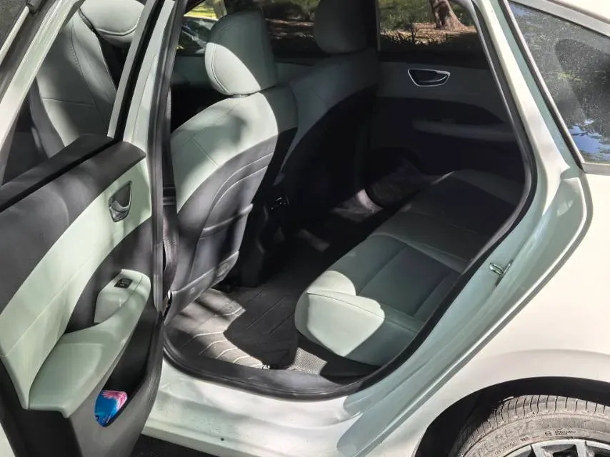 2025 Roewe D6 BEV,autocango,china used car exporter,china ev exporter,chinese used car exporter,chinese used ev exporter