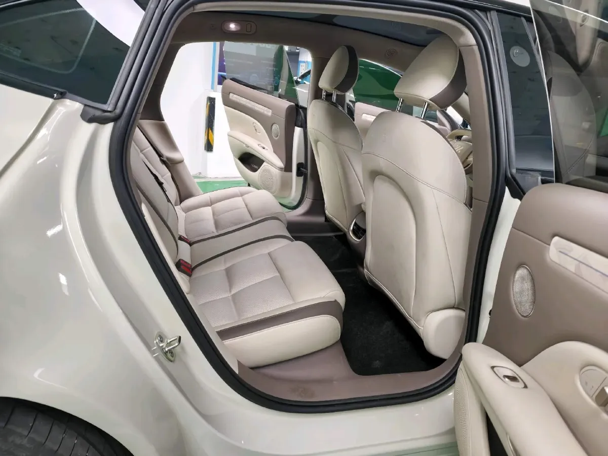 2025 IM L6 BEV,autocango,china used car exporter,china ev exporter,chinese used car exporter,chinese used ev exporter