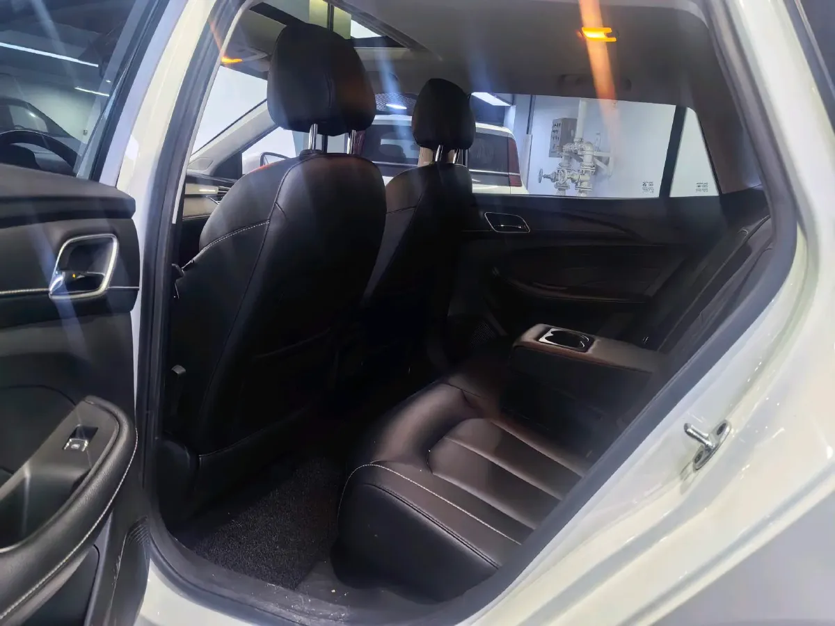 2018 Roewe Ei5 BEV 35KWH,autocango,china used car exporter,china ev exporter,chinese used car exporter,chinese used ev exporter