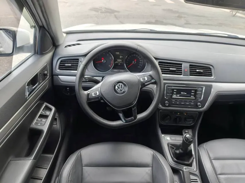 2017 Zotye Damy X7 1.8T 177HP L4 5MT,autocango,china used car exporter,china ev exporter,chinese used car exporter,chinese used ev exporter