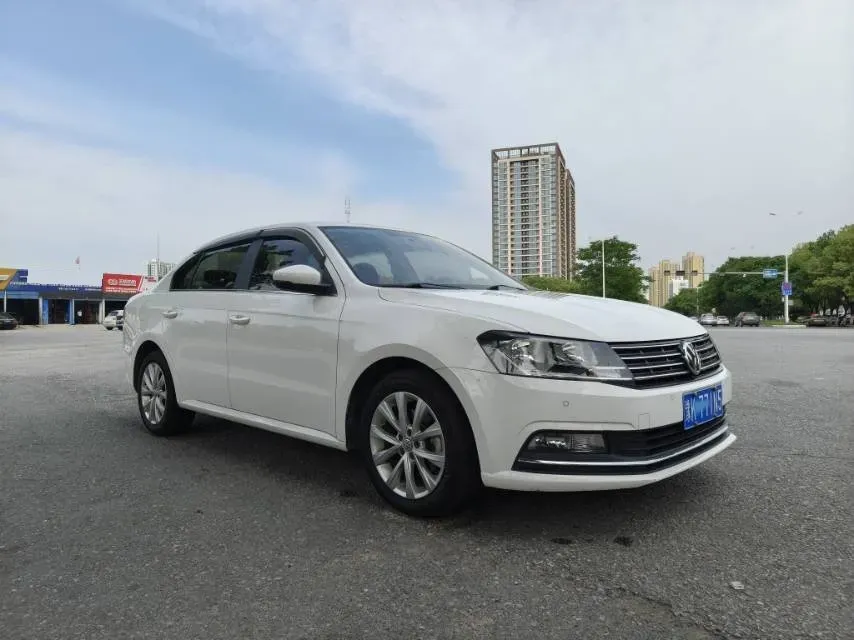 2017 Zotye Damy X7 1.8T 177HP L4 5MT,autocango,china used car exporter,china ev exporter,chinese used car exporter,chinese used ev exporter