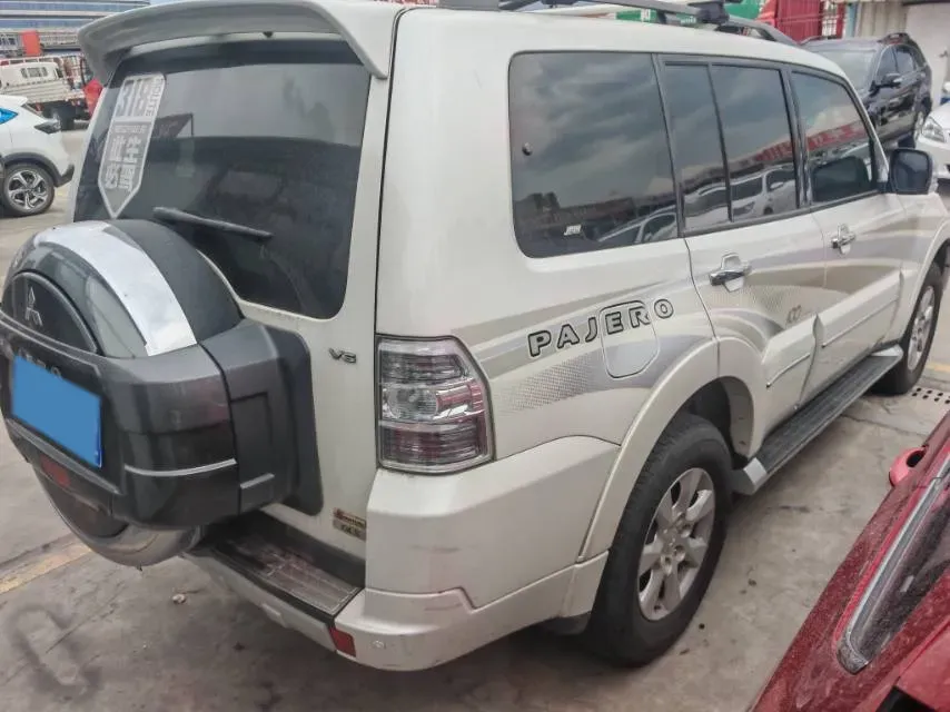 2019 Mitsubishi Pajero 3.0L 174HP V6 5AT,autocango,china used car exporter,china ev exporter,chinese used car exporter,chinese used ev exporter
