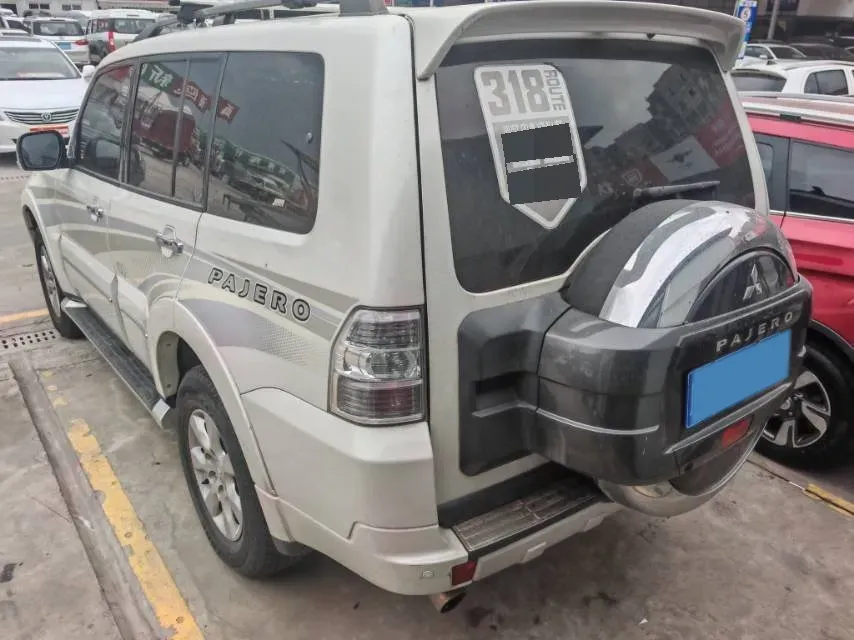 2019 Mitsubishi Pajero 3.0L 174HP V6 5AT,autocango,china used car exporter,china ev exporter,chinese used car exporter,chinese used ev exporter