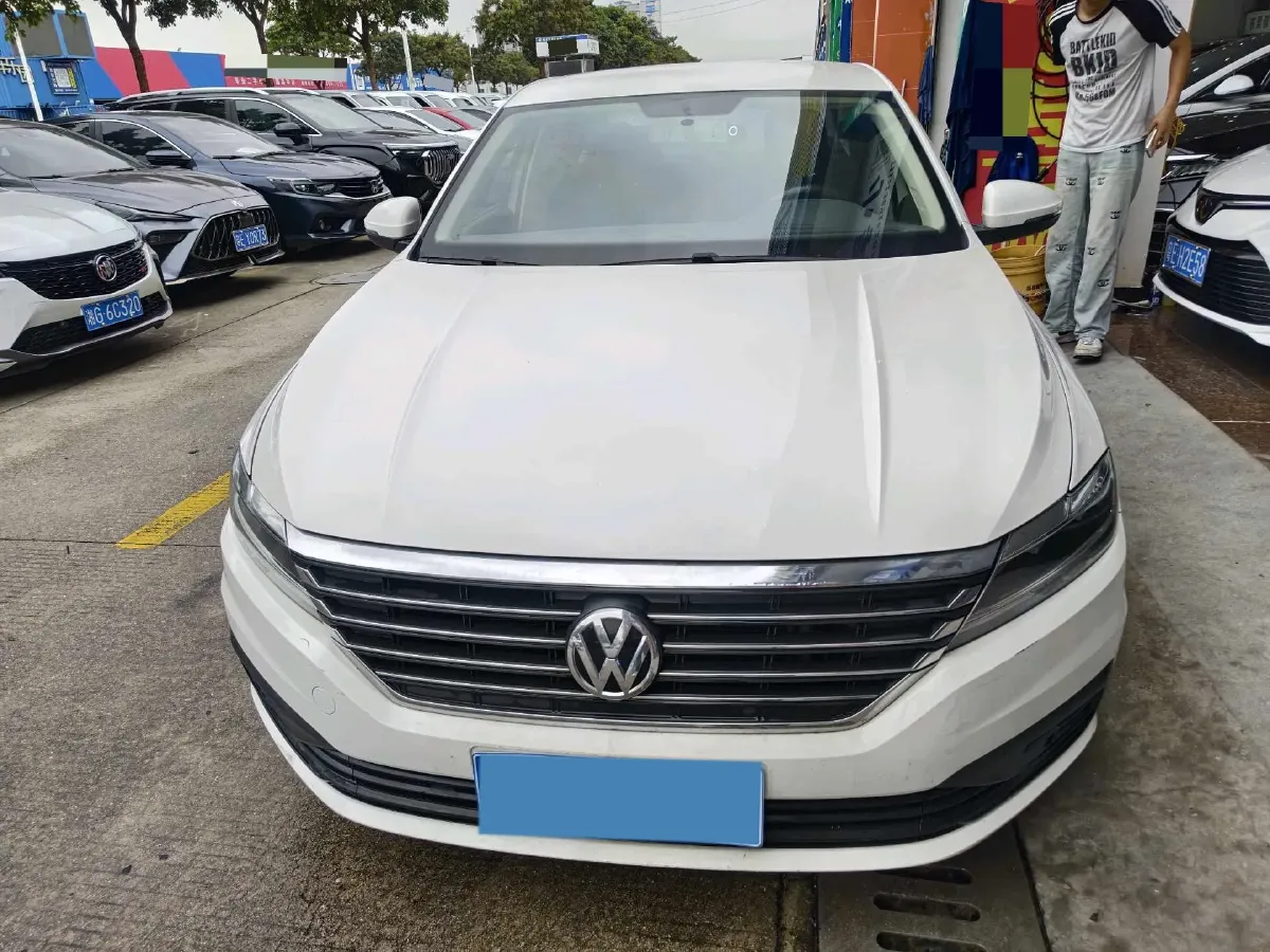 2018 Landwind XiaoYao 1.5T 163HP L4 CVT,autocango,china used car exporter,china ev exporter,chinese used car exporter,chinese used ev exporter