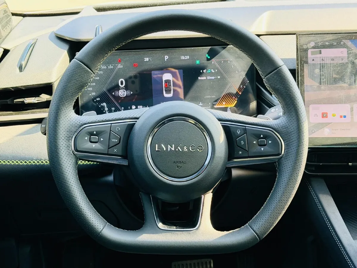2023 LYNK&CO 03 2.0T 254HP L4 7DCT,autocango,china used car exporter,china ev exporter,chinese used car exporter,chinese used ev exporter