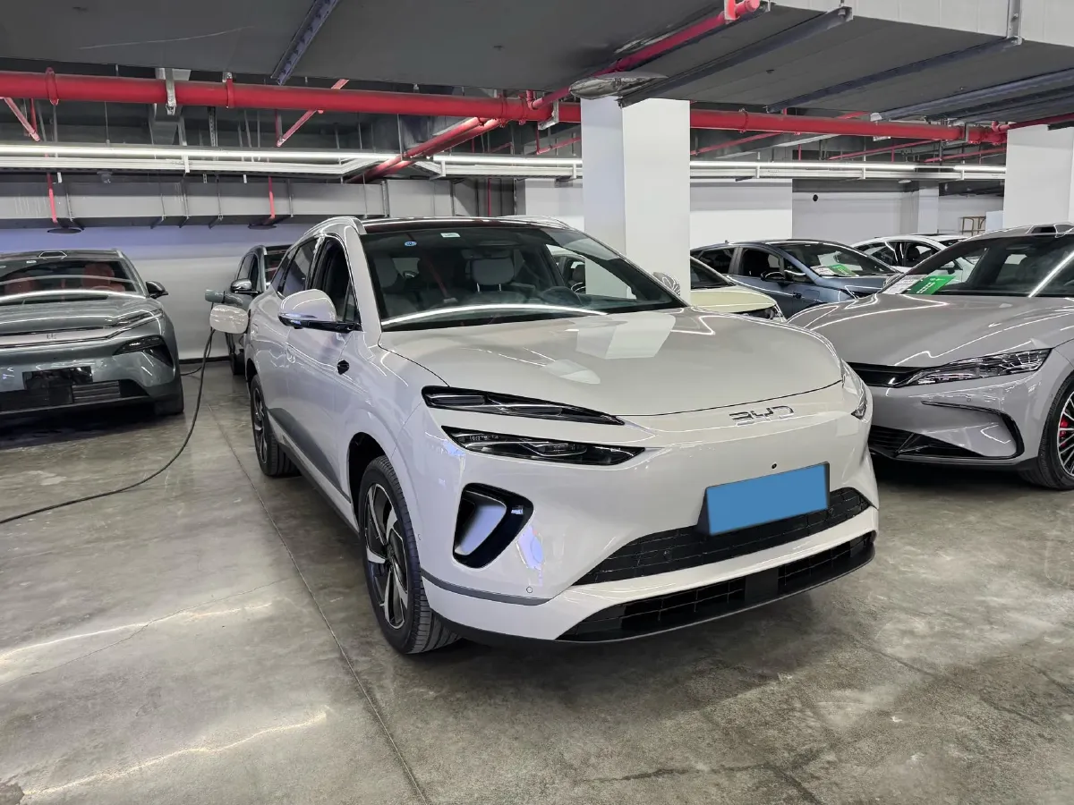 2025 LanDian E5 PLUS 1.5L 95HP L4 E-CVT PHEV,autocango,china used car exporter,china ev exporter,chinese used car exporter,chinese used ev exporter