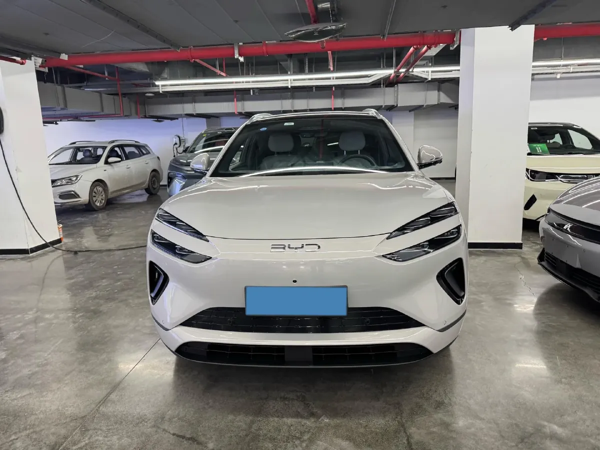 2025 LanDian E5 PLUS 1.5L 95HP L4 E-CVT PHEV,autocango,china used car exporter,china ev exporter,chinese used car exporter,chinese used ev exporter