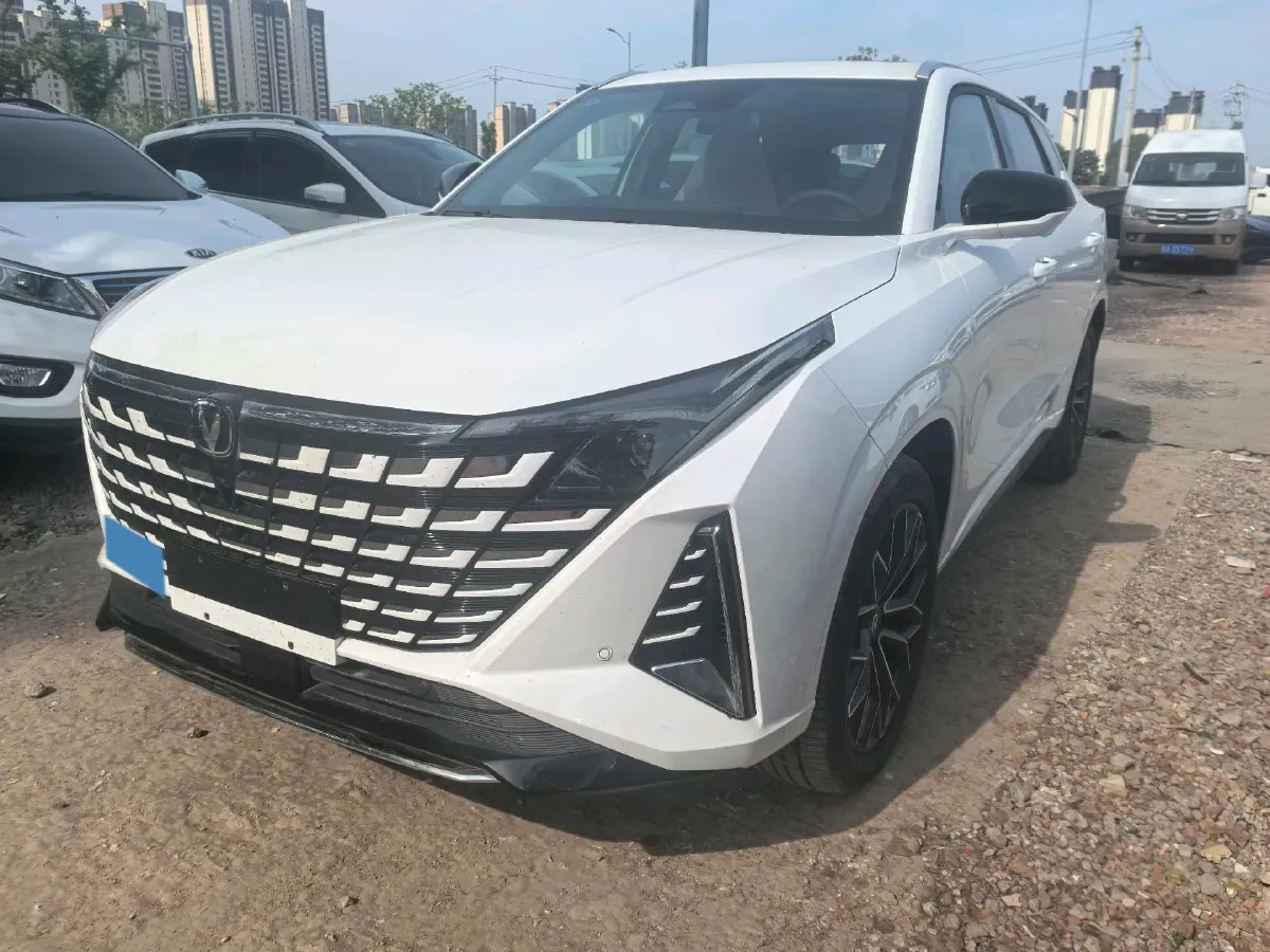 2025 ChangAn UNI-Z 1.5L 98HP L4 E-CVT PHEV,autocango,china used car exporter,china ev exporter,chinese used car exporter,chinese used ev exporter