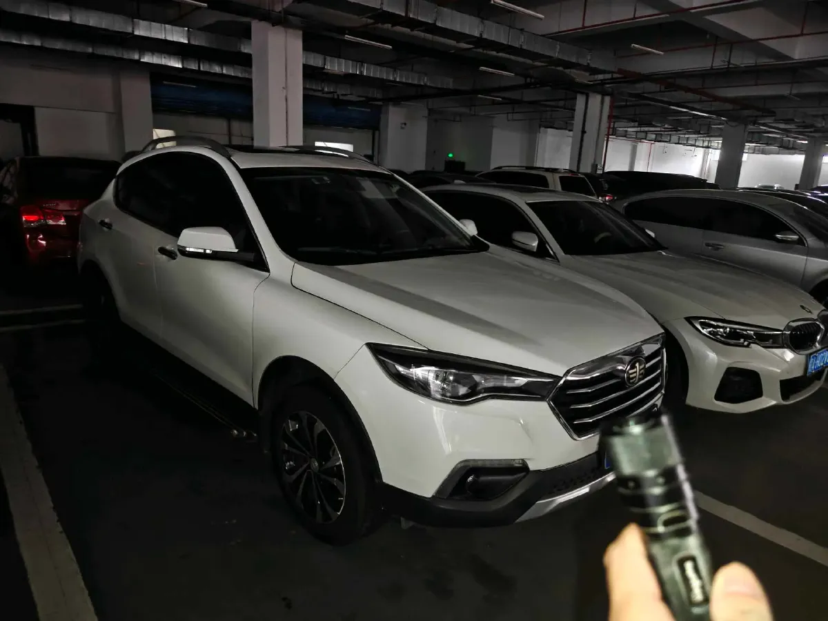 2018 Bestune X80 2.0L 147HP L4 6AT,autocango,china used car exporter,china ev exporter,chinese used car exporter,chinese used ev exporter
