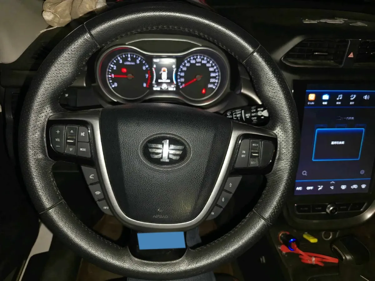 2018 Bestune X80 2.0L 147HP L4 6AT,autocango,china used car exporter,china ev exporter,chinese used car exporter,chinese used ev exporter