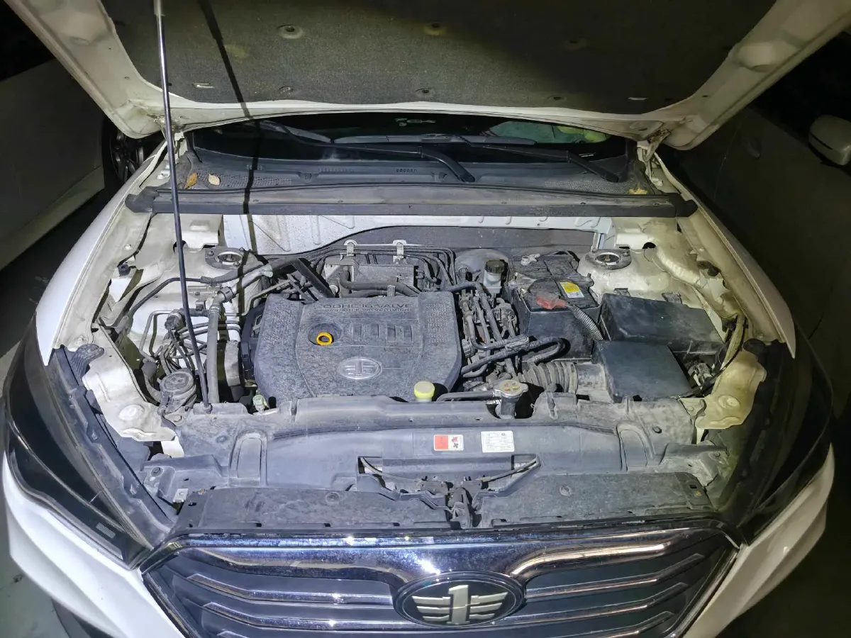 2018 Bestune X80 2.0L 147HP L4 6AT,autocango,china used car exporter,china ev exporter,chinese used car exporter,chinese used ev exporter
