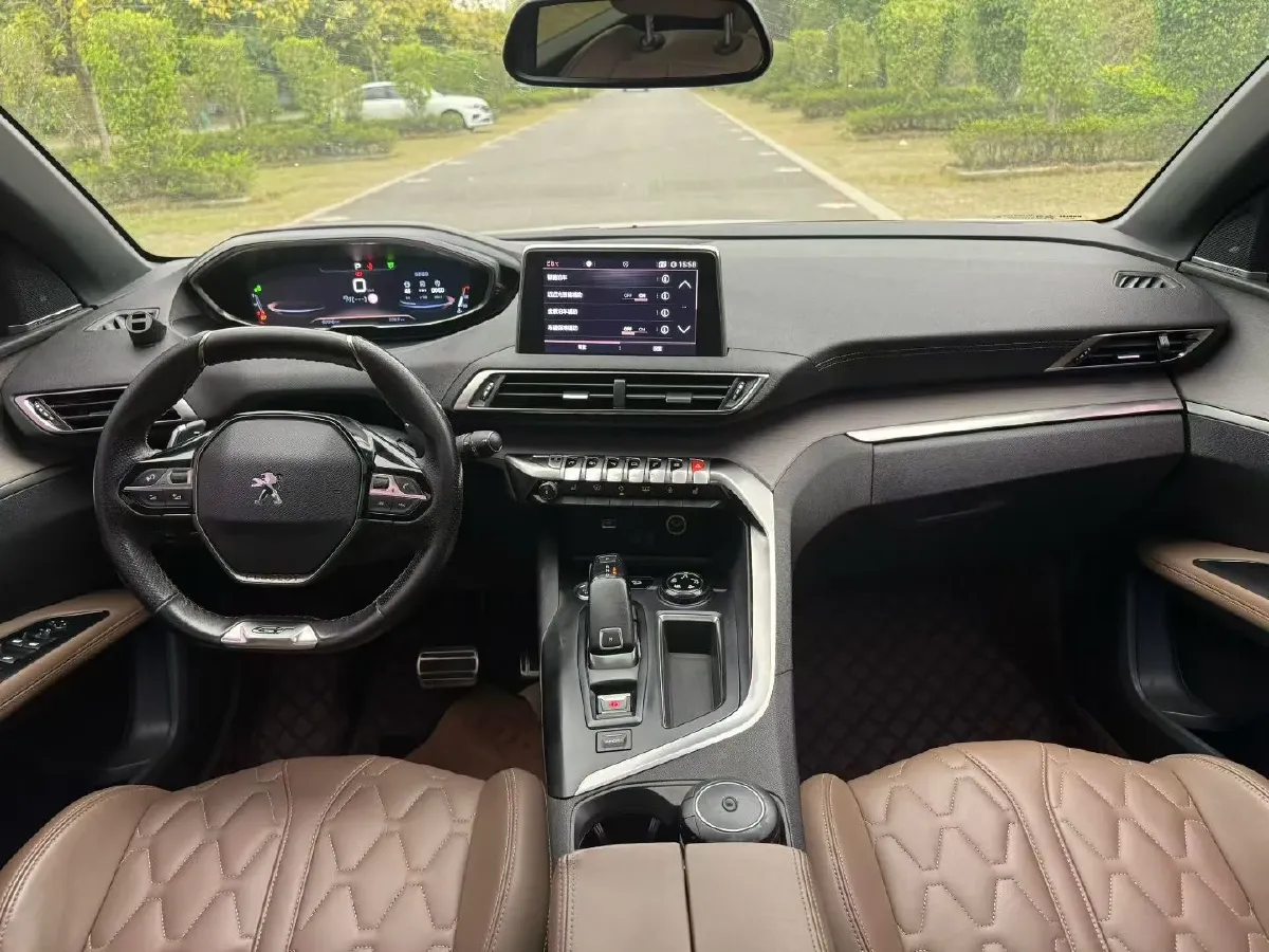 2019 Peugeot 5008 1.8T 204HP L4 6AT,autocango,china used car exporter,china ev exporter,chinese used car exporter,chinese used ev exporter
