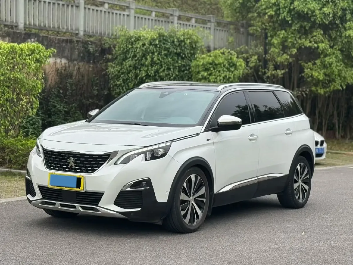 2019 Peugeot 5008 1.8T 204HP L4 6AT,autocango,china used car exporter,china ev exporter,chinese used car exporter,chinese used ev exporter