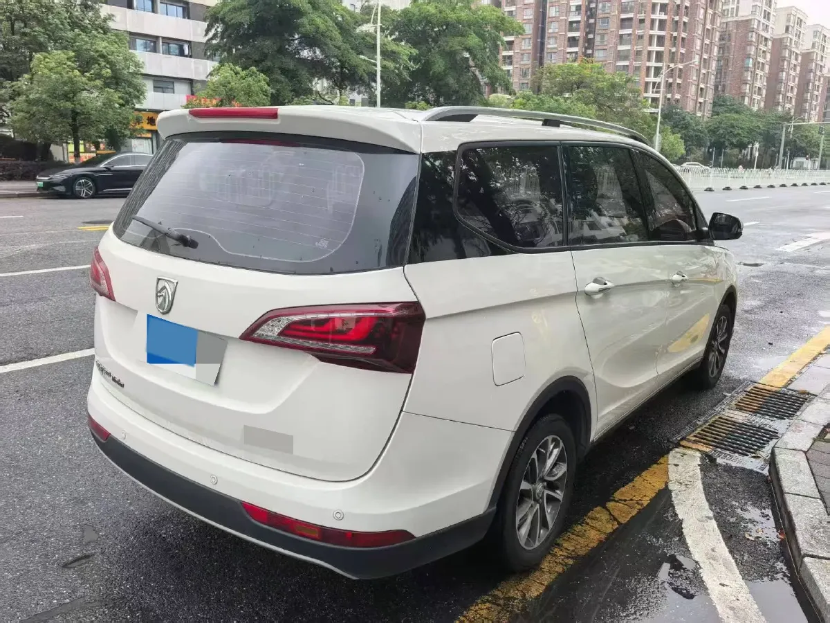 2019 BaoJun 730 1.5T 151HP L4 CVT,autocango,china used car exporter,china ev exporter,chinese used car exporter,chinese used ev exporter