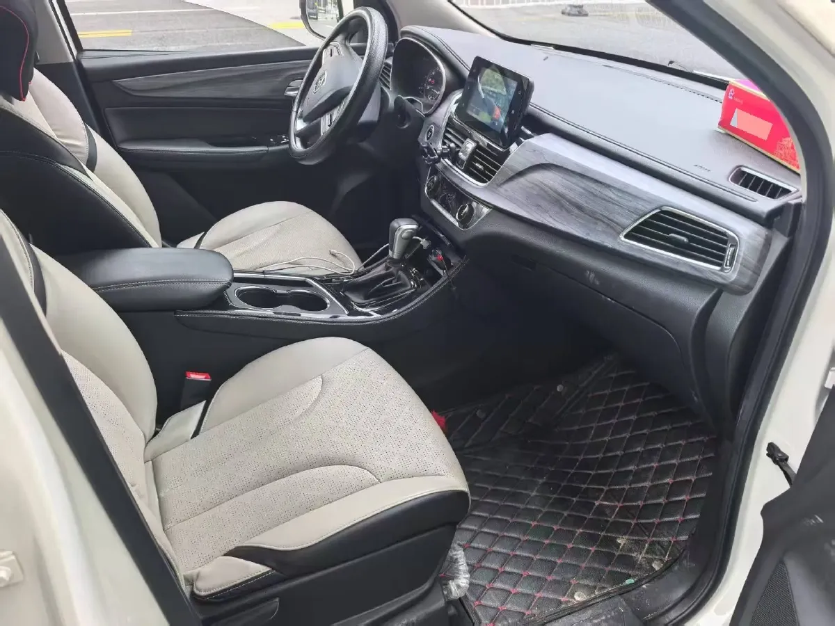 2019 BaoJun 730 1.5T 151HP L4 CVT,autocango,china used car exporter,china ev exporter,chinese used car exporter,chinese used ev exporter