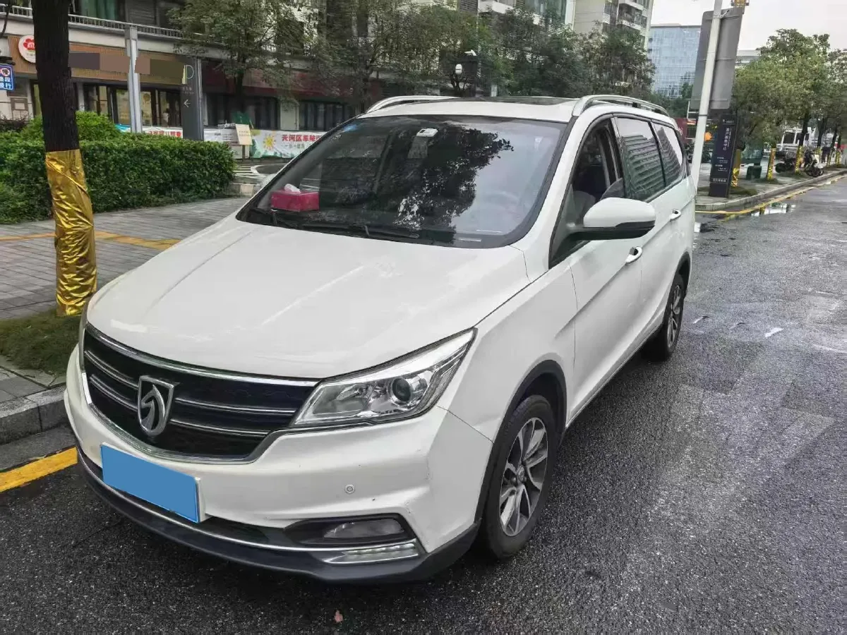 2019 BaoJun 730 1.5T 151HP L4 CVT,autocango,china used car exporter,china ev exporter,chinese used car exporter,chinese used ev exporter