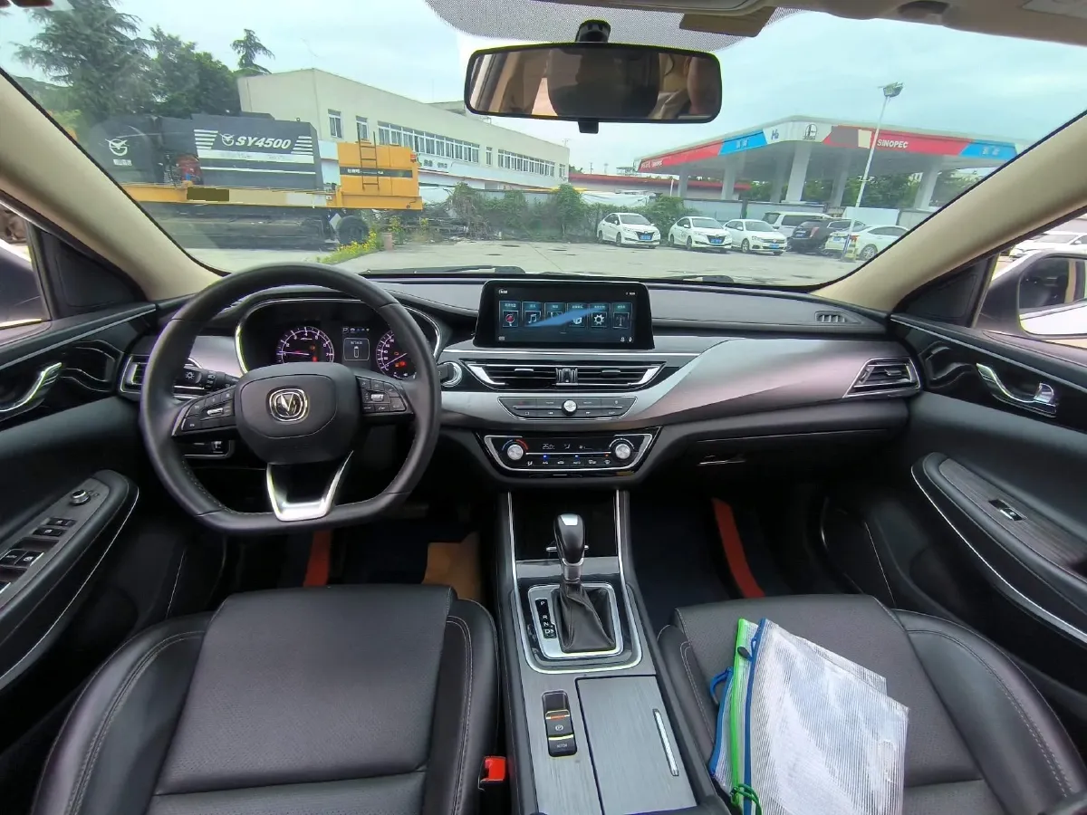 2020 ChangAn Raeton CC 1.5T 156HP L4 6AT,autocango,china used car exporter,china ev exporter,chinese used car exporter,chinese used ev exporter