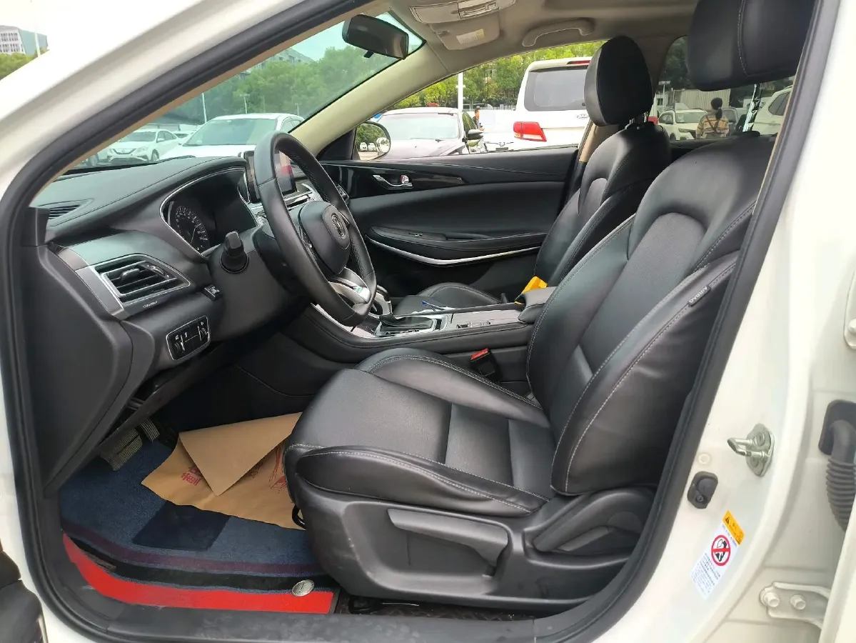 2020 ChangAn Raeton CC 1.5T 156HP L4 6AT,autocango,china used car exporter,china ev exporter,chinese used car exporter,chinese used ev exporter
