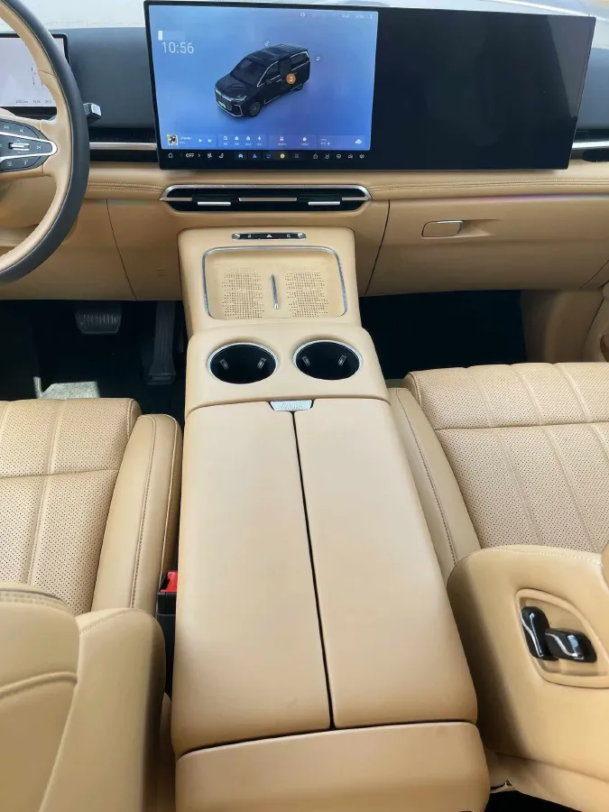 2025 Voyah Dream 1.5T 150HP L4 PHEV 41.7KWH,autocango,china used car exporter,china ev exporter,chinese used car exporter,chinese used ev exporter