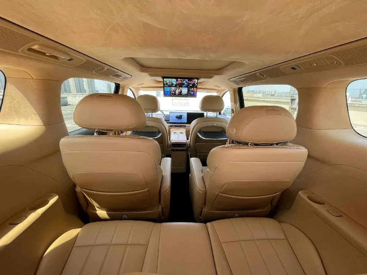 2025 Voyah Dream 1.5T 150HP L4 PHEV 41.7KWH,autocango,china used car exporter,china ev exporter,chinese used car exporter,chinese used ev exporter