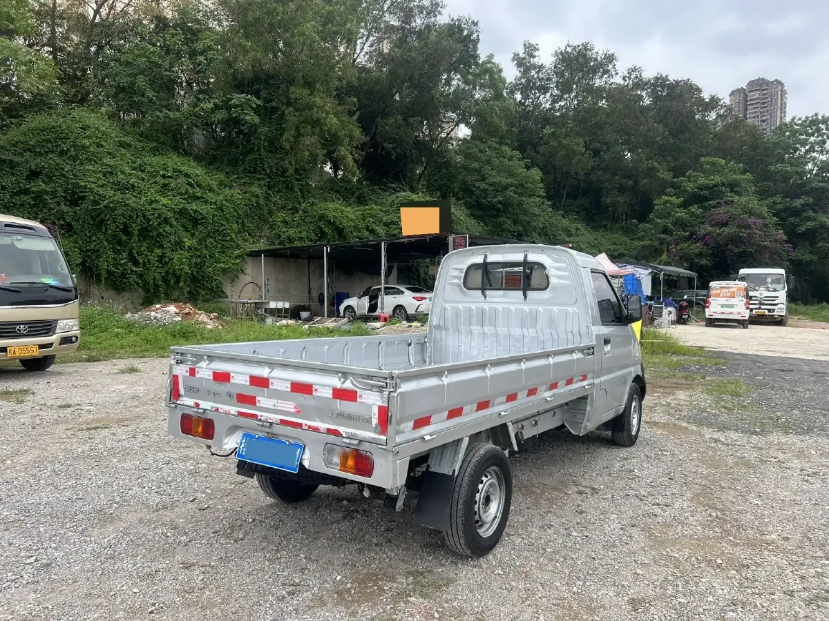 2021 WuLing RongGuang Mini Truck 1.5L 99HP L4 5MT,autocango,china used car exporter,china ev exporter,chinese used car exporter,chinese used ev exporter