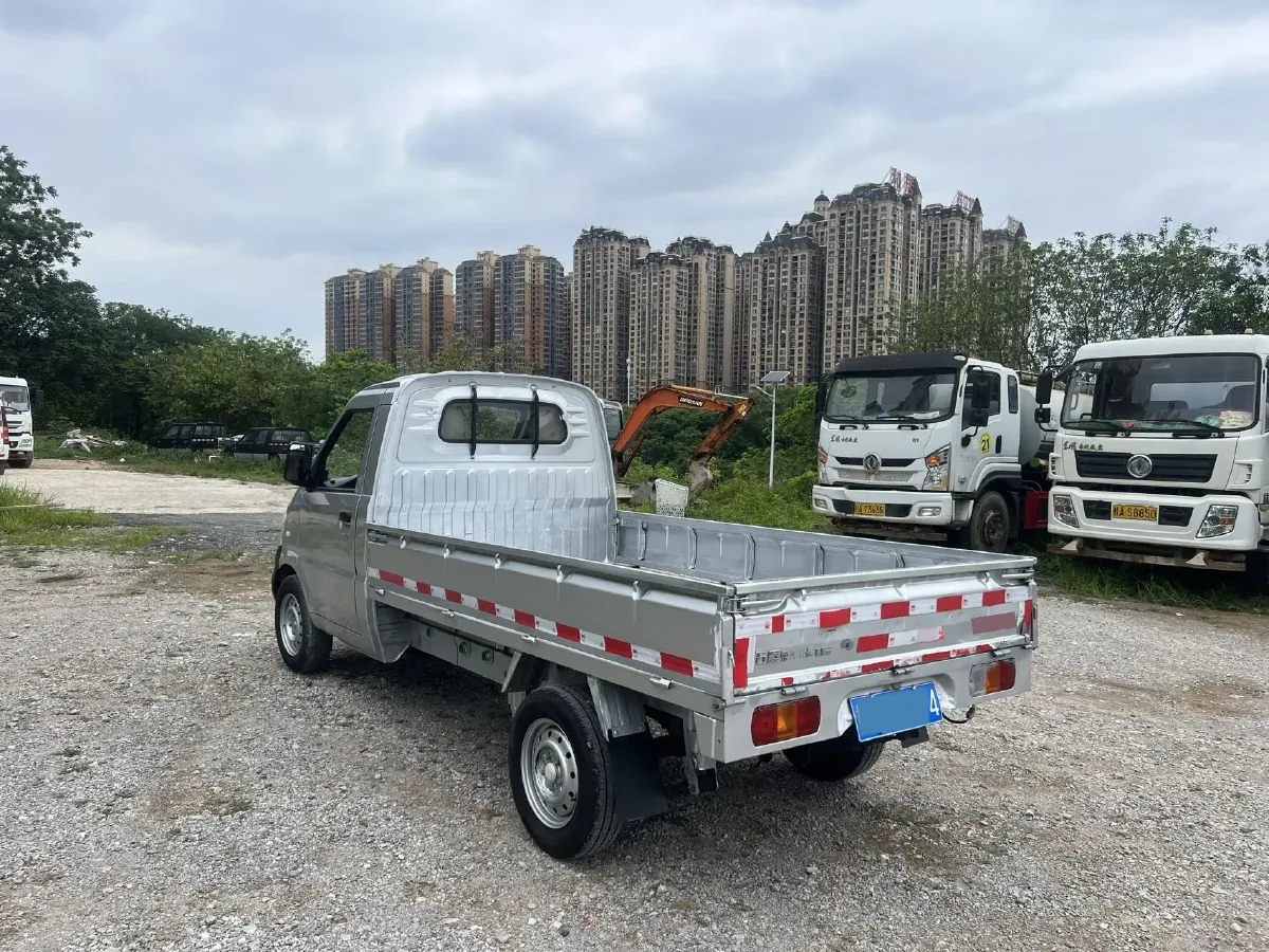 2021 WuLing RongGuang Mini Truck 1.5L 99HP L4 5MT,autocango,china used car exporter,china ev exporter,chinese used car exporter,chinese used ev exporter