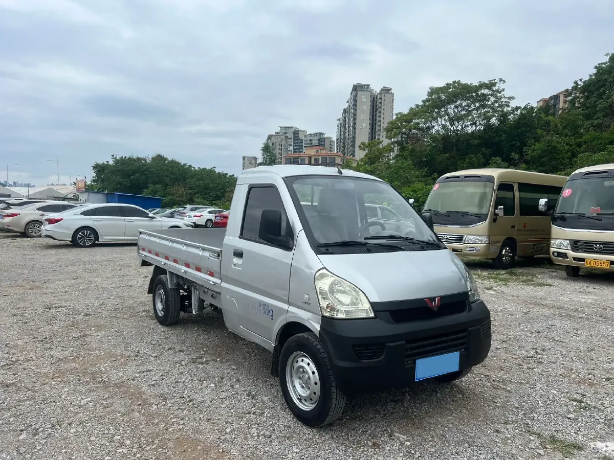 2021 WuLing RongGuang Mini Truck 1.5L 99HP L4 5MT,autocango,china used car exporter,china ev exporter,chinese used car exporter,chinese used ev exporter