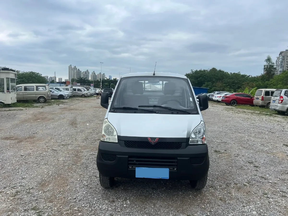 2021 WuLing RongGuang Mini Truck 1.5L 99HP L4 5MT,autocango,china used car exporter,china ev exporter,chinese used car exporter,chinese used ev exporter
