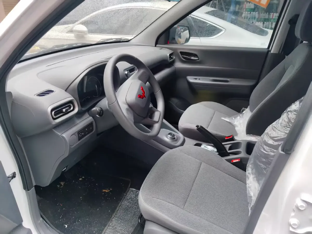 2025 WuLing HongGuang New Energy REEV 99HP REEV,autocango,china used car exporter,china ev exporter,chinese used car exporter,chinese used ev exporter
