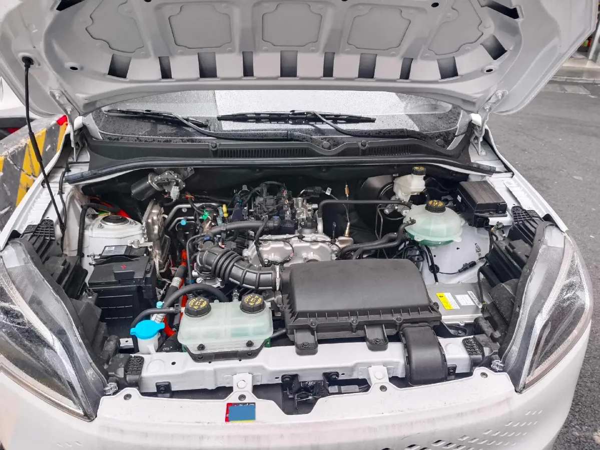 2025 WuLing HongGuang New Energy REEV 99HP REEV,autocango,china used car exporter,china ev exporter,chinese used car exporter,chinese used ev exporter