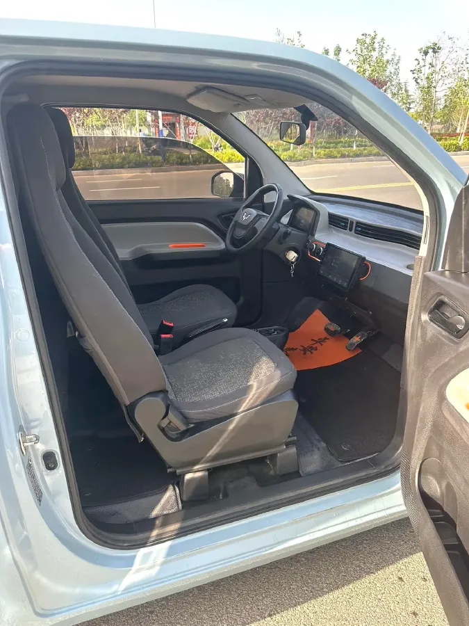 2020 WuLing HongGuang MINI EV BEV 13.8KWH,autocango,china used car exporter,china ev exporter,chinese used car exporter,chinese used ev exporter