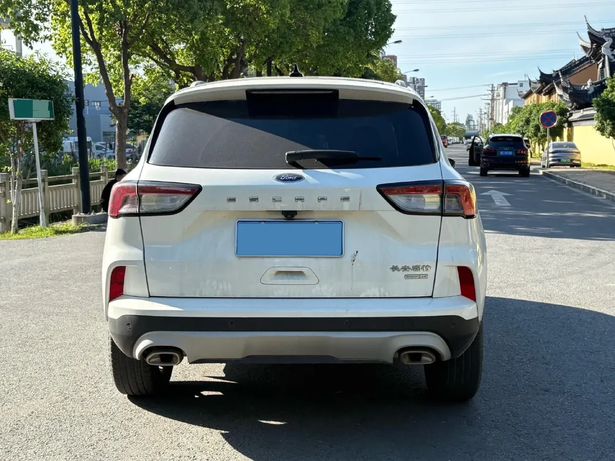 2020 Ford Escape 2.0T 248HP L4 8AT,autocango,china used car exporter,china ev exporter,chinese used car exporter,chinese used ev exporter