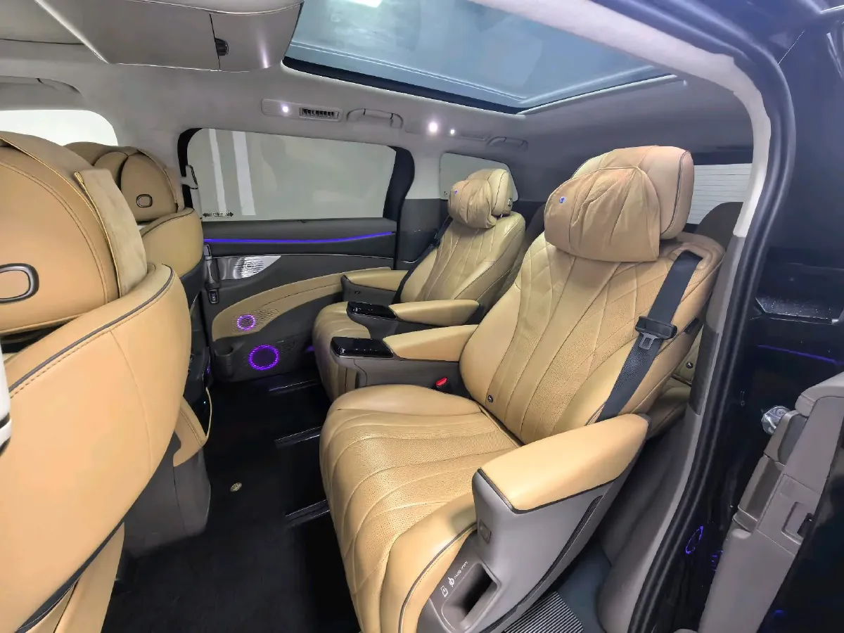2022 Jaguar XFL 2.0T 250HP L4 8AT,autocango,china used car exporter,china ev exporter,chinese used car exporter,chinese used ev exporter